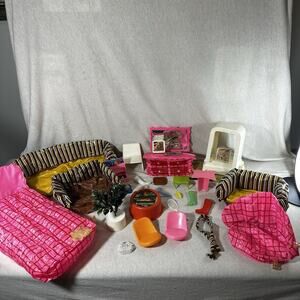 Vintage 1970s Puff N Play Inflatable Barbie Large Lot Of Accessories Mattel Zee